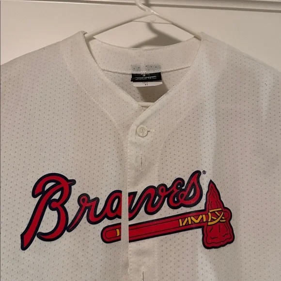 Majestic White and Red Chipper Jones Braves Jersey - Picture 3 of 5